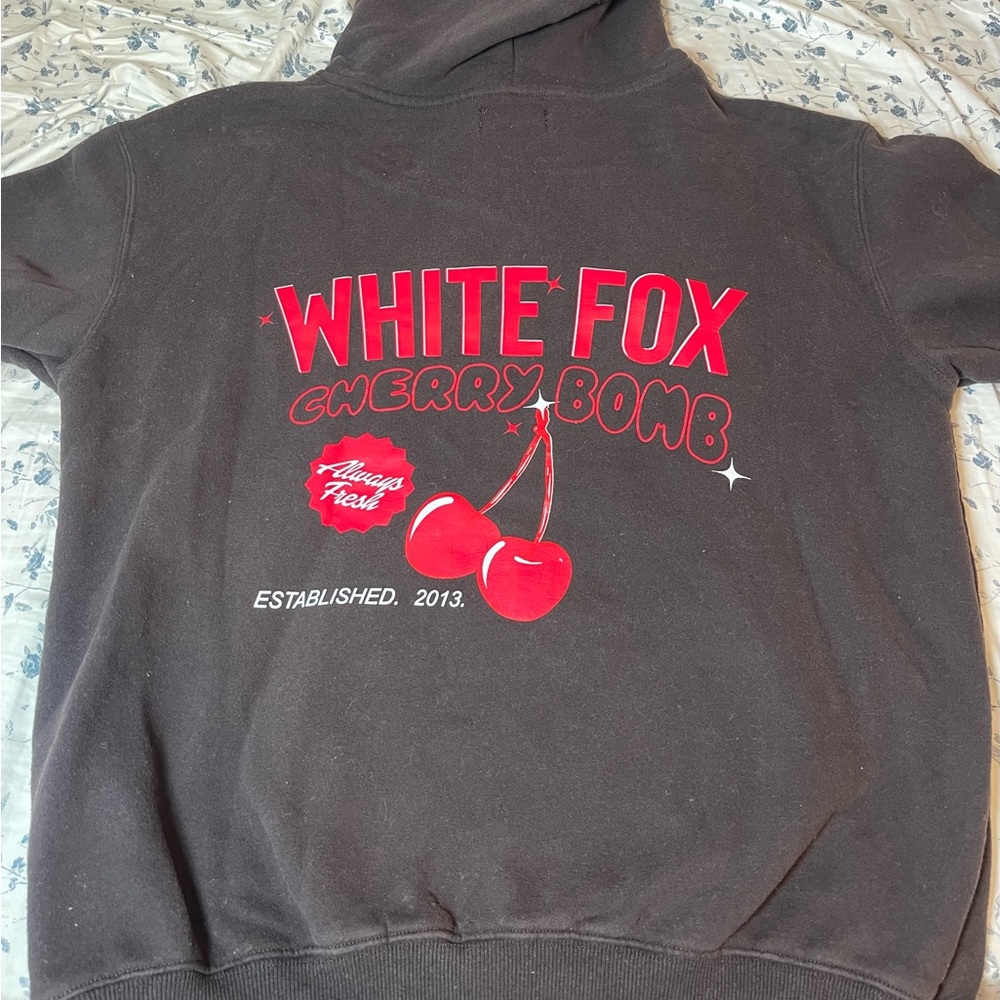 Lightly worn White Fox hoodie size M/L.